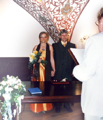 16-Petra und Dirk-am Standesamt Kopie