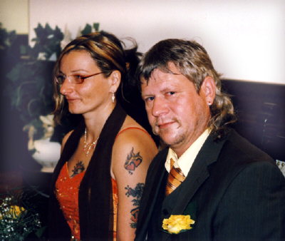 23-Petra und Dirk-am Standesamt Kopie
